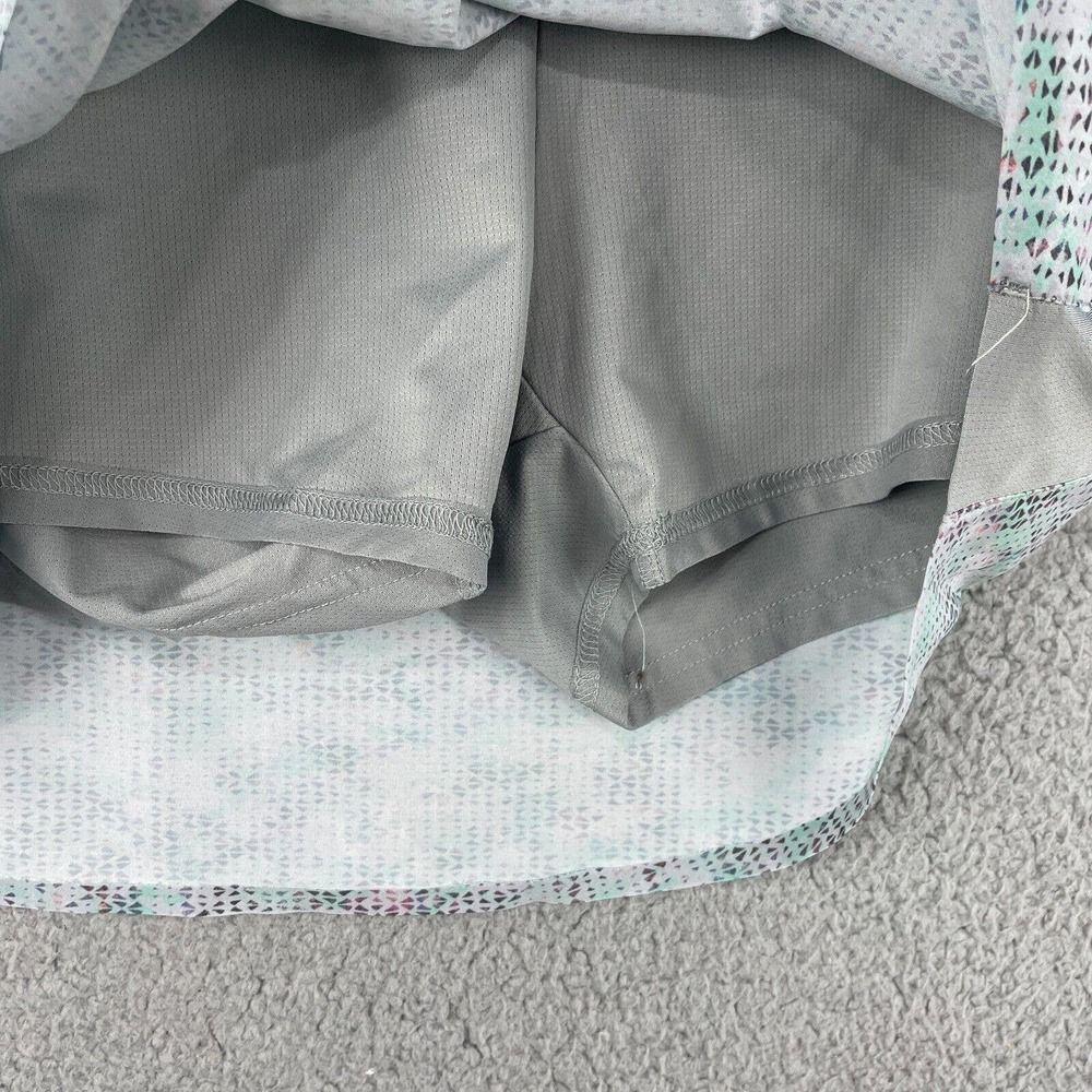 Gray Skort With Versatile Design - image 2